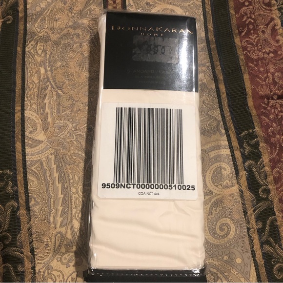 NWT Donna Karan Silk Indulgence Ivory Pillowcase Set - Picture 10 of 11